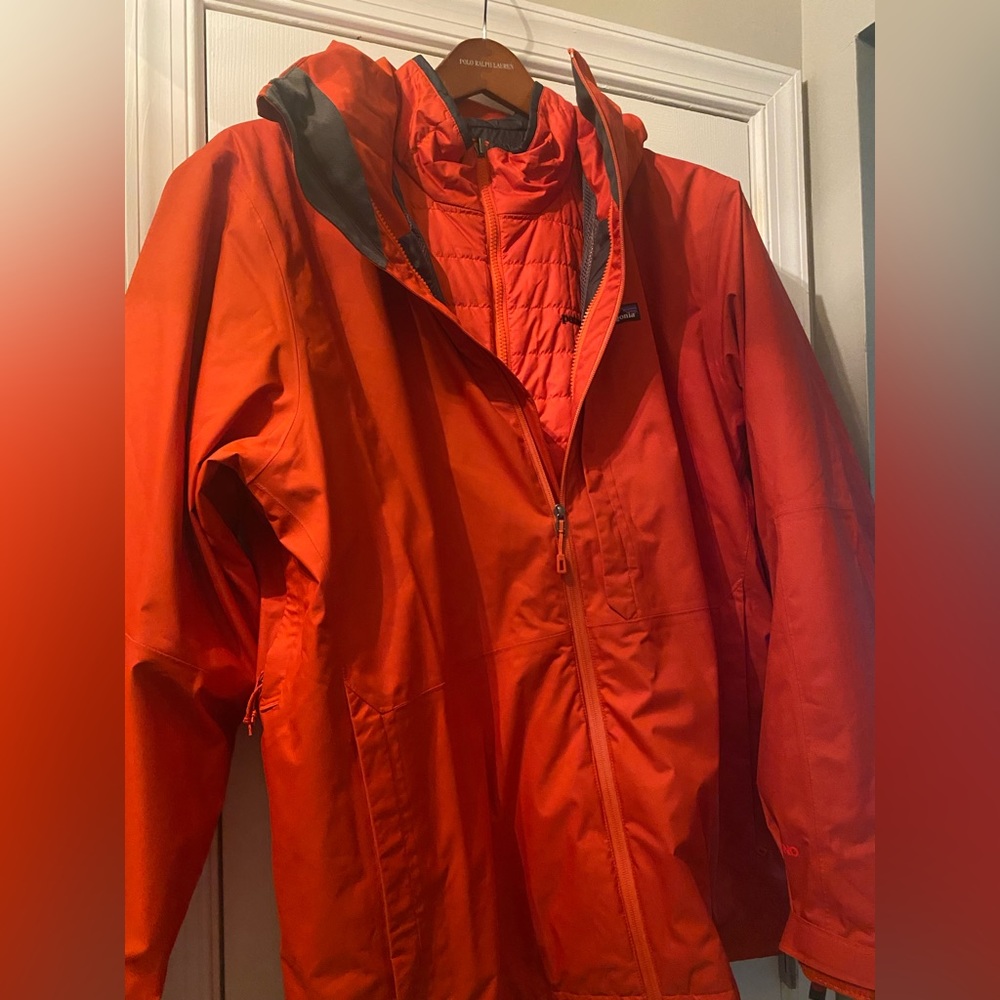 Patagonia 3 in 1 Snowboard / Ski jacket Orange Size XXL NWOT